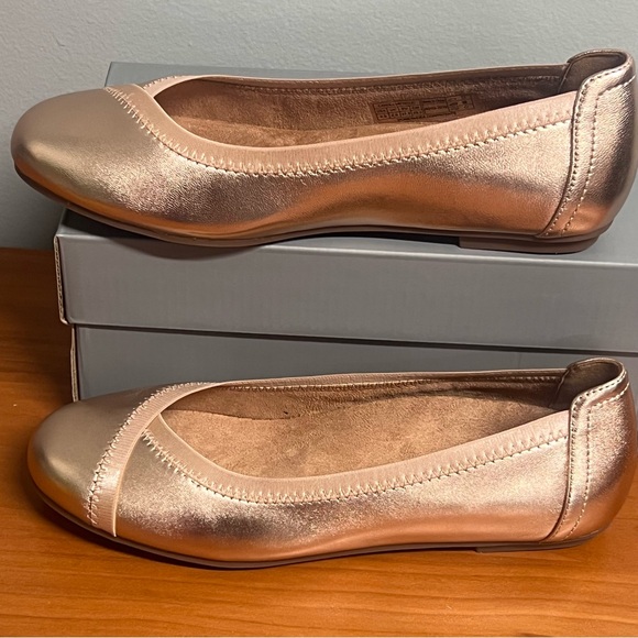 Vionic Spark Caroll Metallic Rose Gold Leather Ballet Flats Size 6.5 - Picture 8 of 13